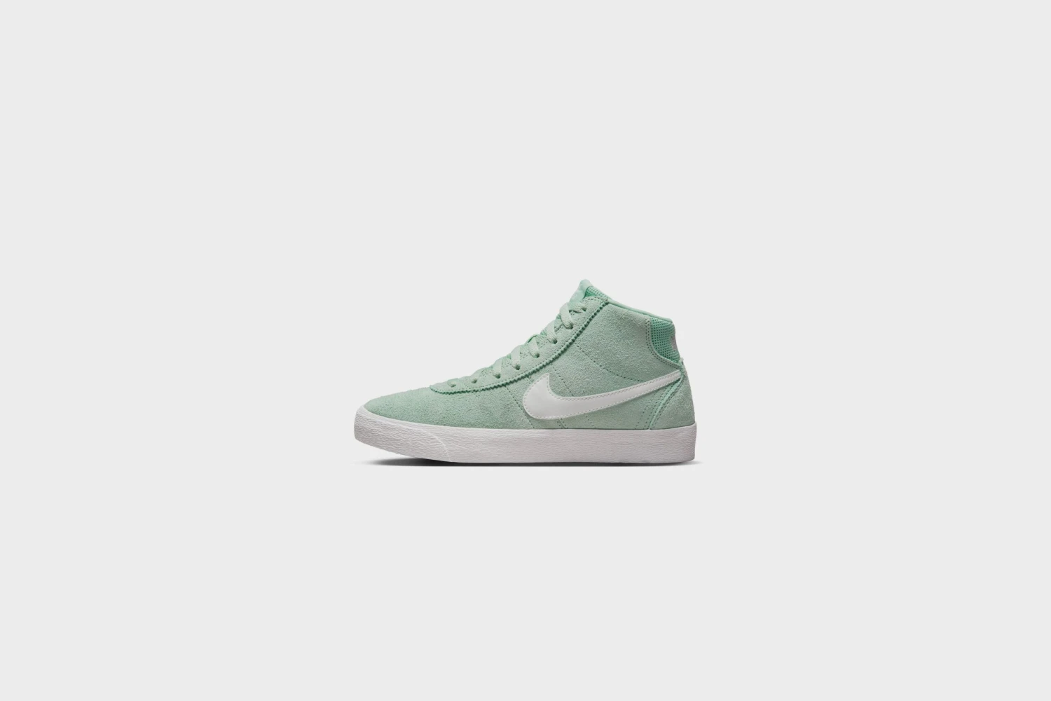 WMNS Nike SB Bruin Hi (Enamel Green/Summit White) 3 WMNS Nike SB Bruin Hi (Enamel Green/Summit White)