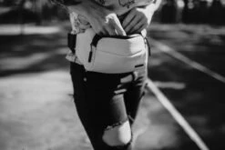 Incase - Pebbled Leather Side Bag (White) 8 Incase - Pebbled Leather Side Bag (White) -Sportswear Discounts Incase fannypack 3