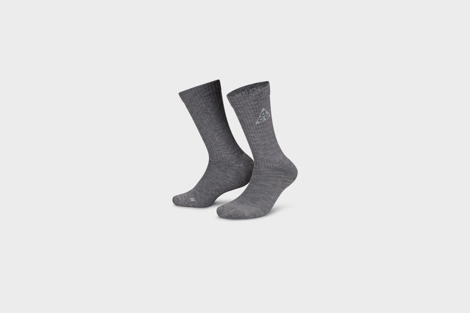 Nike ACG Kelley Ridge Crew 2.0 Socks (Cool Grey/Light Bone) 3 Nike ACG Kelley Ridge Crew 2.0 Socks (Cool Grey/Light Bone)