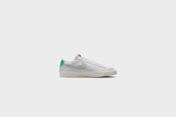 Nike Blazer Low ‘77 VNTG (White/Grey Fog-Light Menta) -Sportswear Discounts NikeBlazerLow 77VNTG White GreyFog LightMenta DA6364 1093