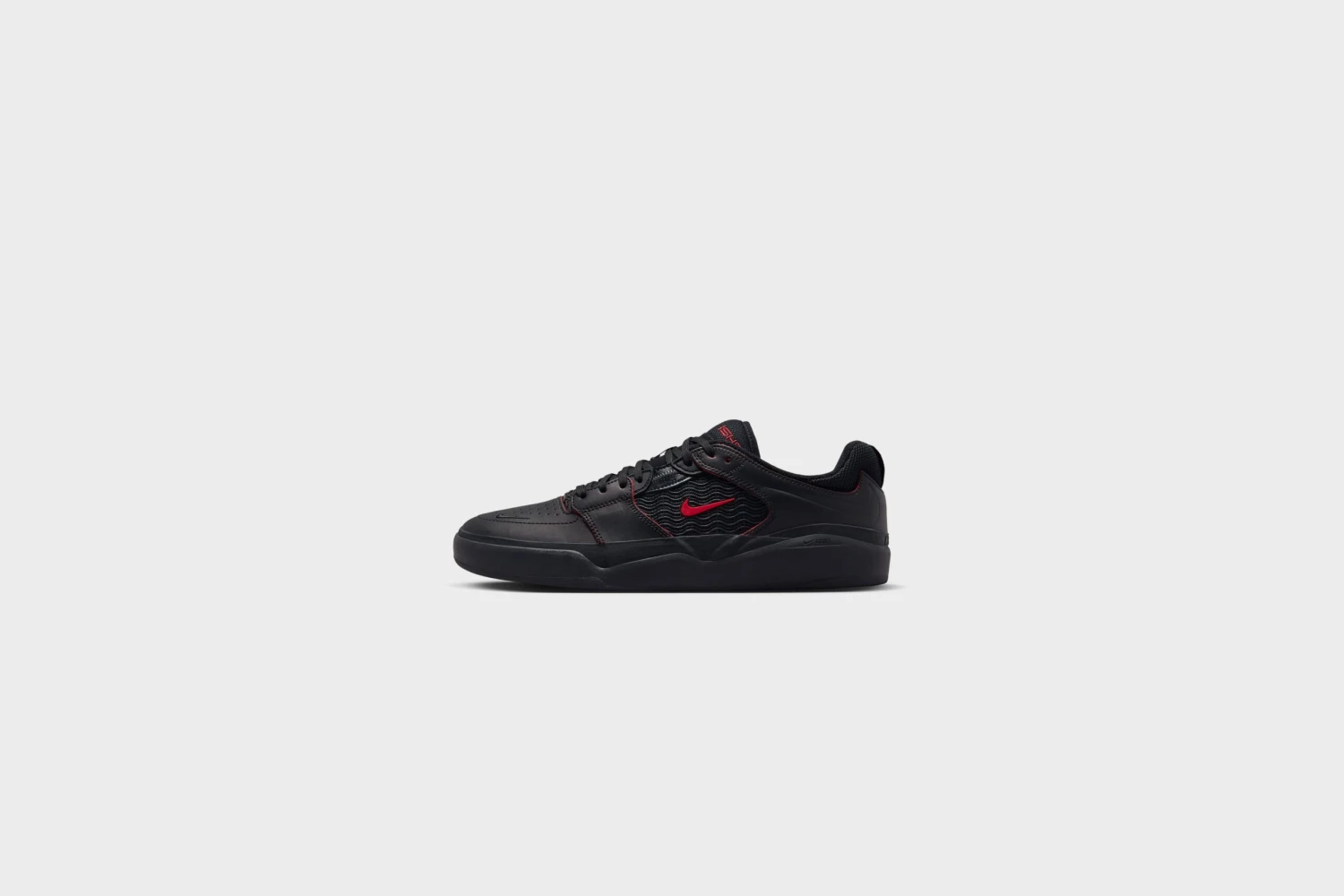 Nike SB Ishod PRM (Black/University Red-Black) 3 Nike SB Ishod PRM (Black/University Red-Black)