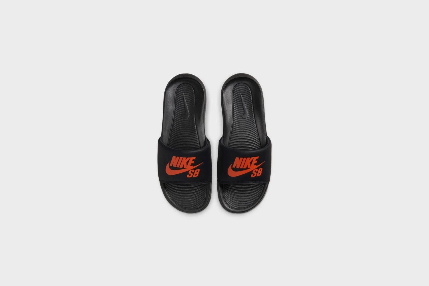 Nike SB Victori One Slide (Black/Team Orange-Black) 3 Nike SB Victori One Slide (Black/Team Orange-Black)