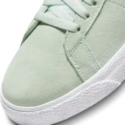 Nike SB Zoom Blazer Mid (Barely Green/Navy) -Sportswear Discounts NikeSBZoomBlazerMid BarelyGreen Navy 864349 30310