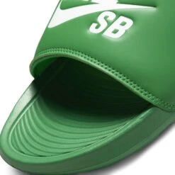 Nike Victori One Slide SB (Lucky Green/White) 11 Nike Victori One Slide SB (Lucky Green/White) -Sportswear Discounts NikeVictoriOneSlideSB LuckyGreen White DR2018 3005