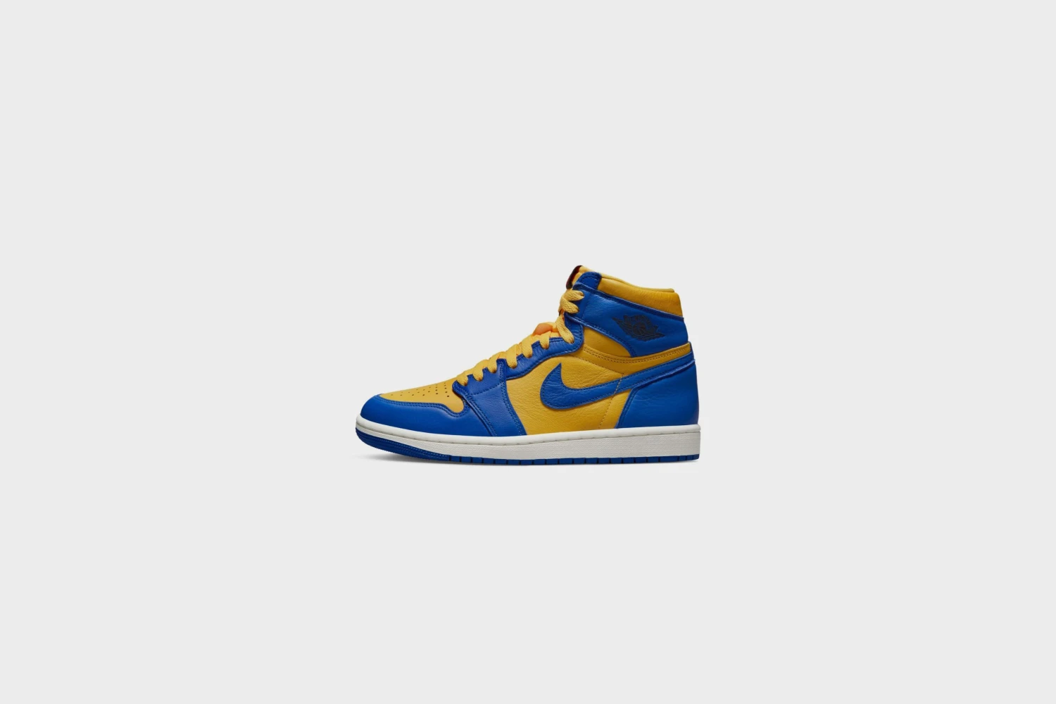 WMNS Air Jordan 1 Retro Hi OG (Varsity Maize/Game Royal-Sail) 3 WMNS Air Jordan 1 Retro Hi OG (Varsity Maize/Game Royal-Sail)