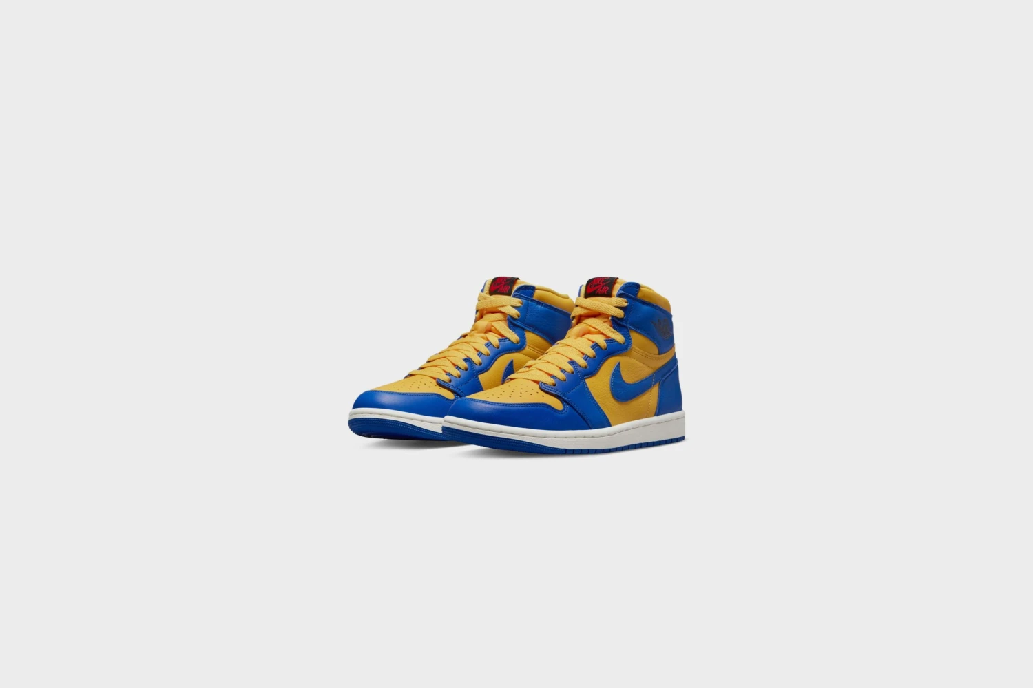 WMNS Air Jordan 1 Retro Hi OG (Varsity Maize/Game Royal-Sail) 4 WMNS Air Jordan 1 Retro Hi OG (Varsity Maize/Game Royal-Sail) - Image 2