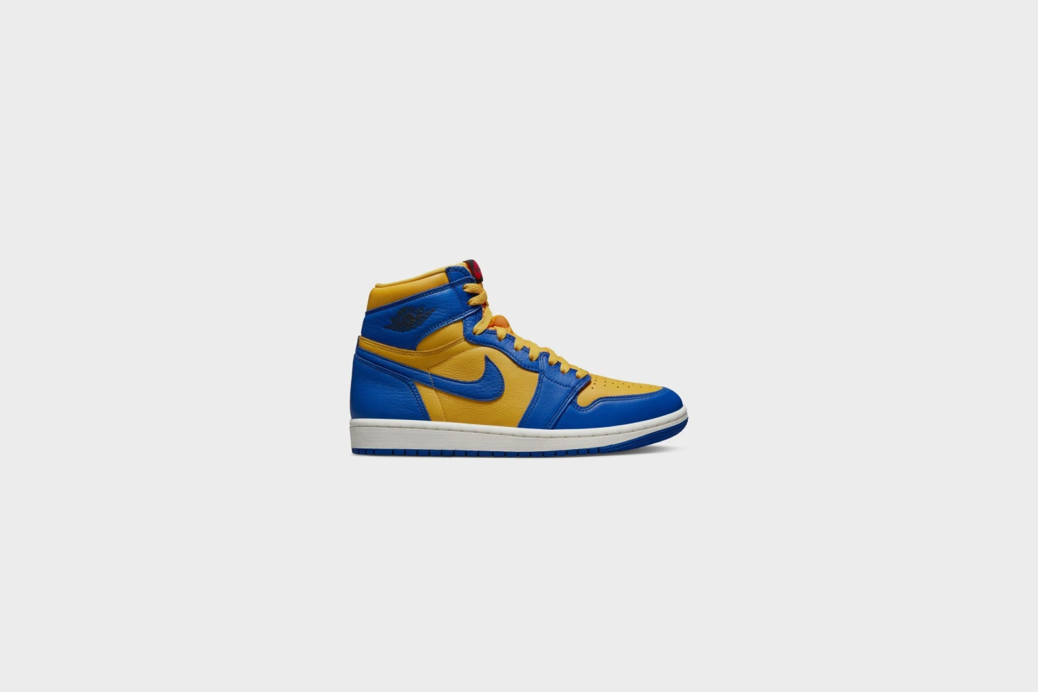 WMNS Air Jordan 1 Retro Hi OG (Varsity Maize/Game Royal-Sail) 6 WMNS Air Jordan 1 Retro Hi OG (Varsity Maize/Game Royal-Sail) - Image 4