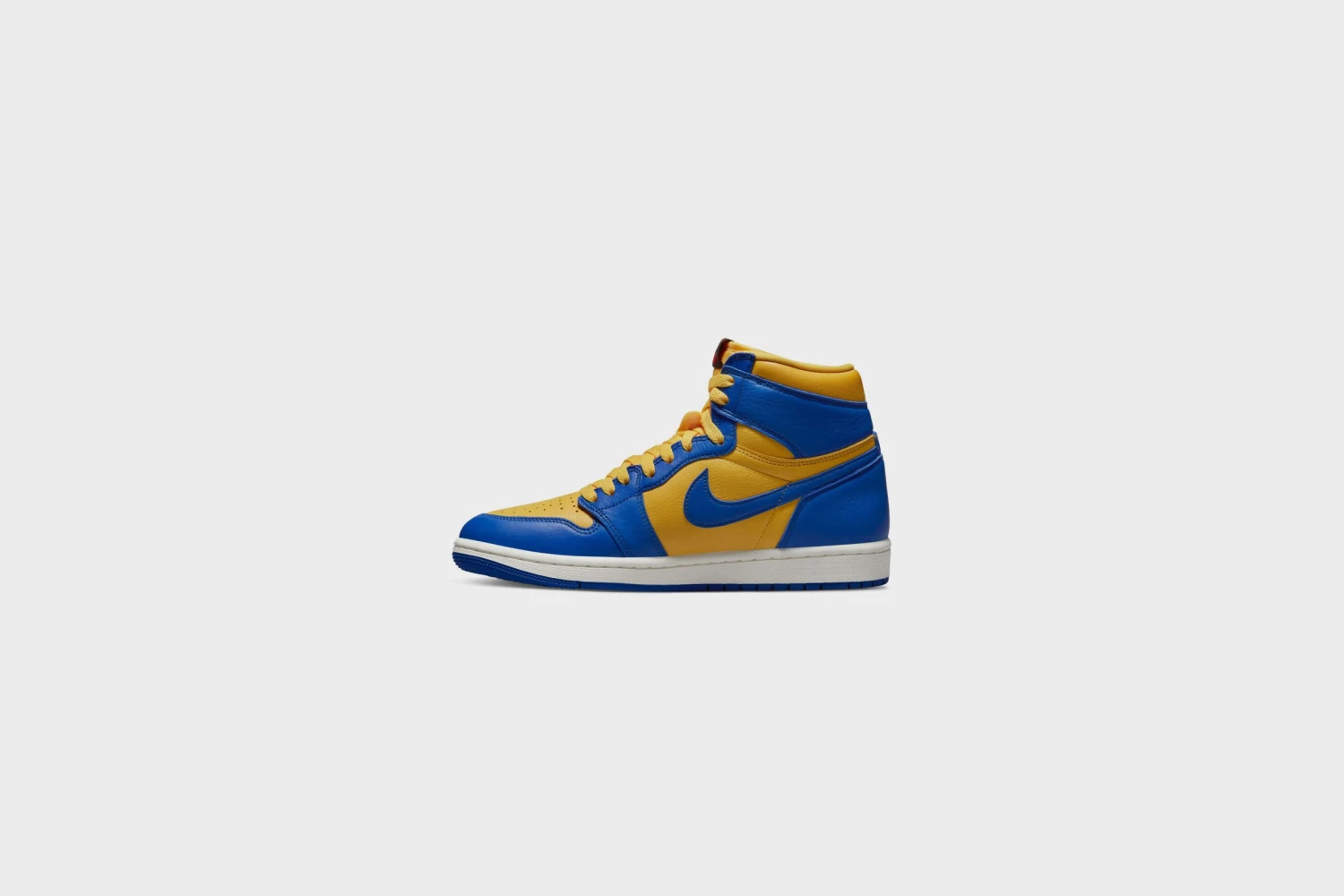 WMNS Air Jordan 1 Retro Hi OG (Varsity Maize/Game Royal-Sail) 7 WMNS Air Jordan 1 Retro Hi OG (Varsity Maize/Game Royal-Sail) - Image 5