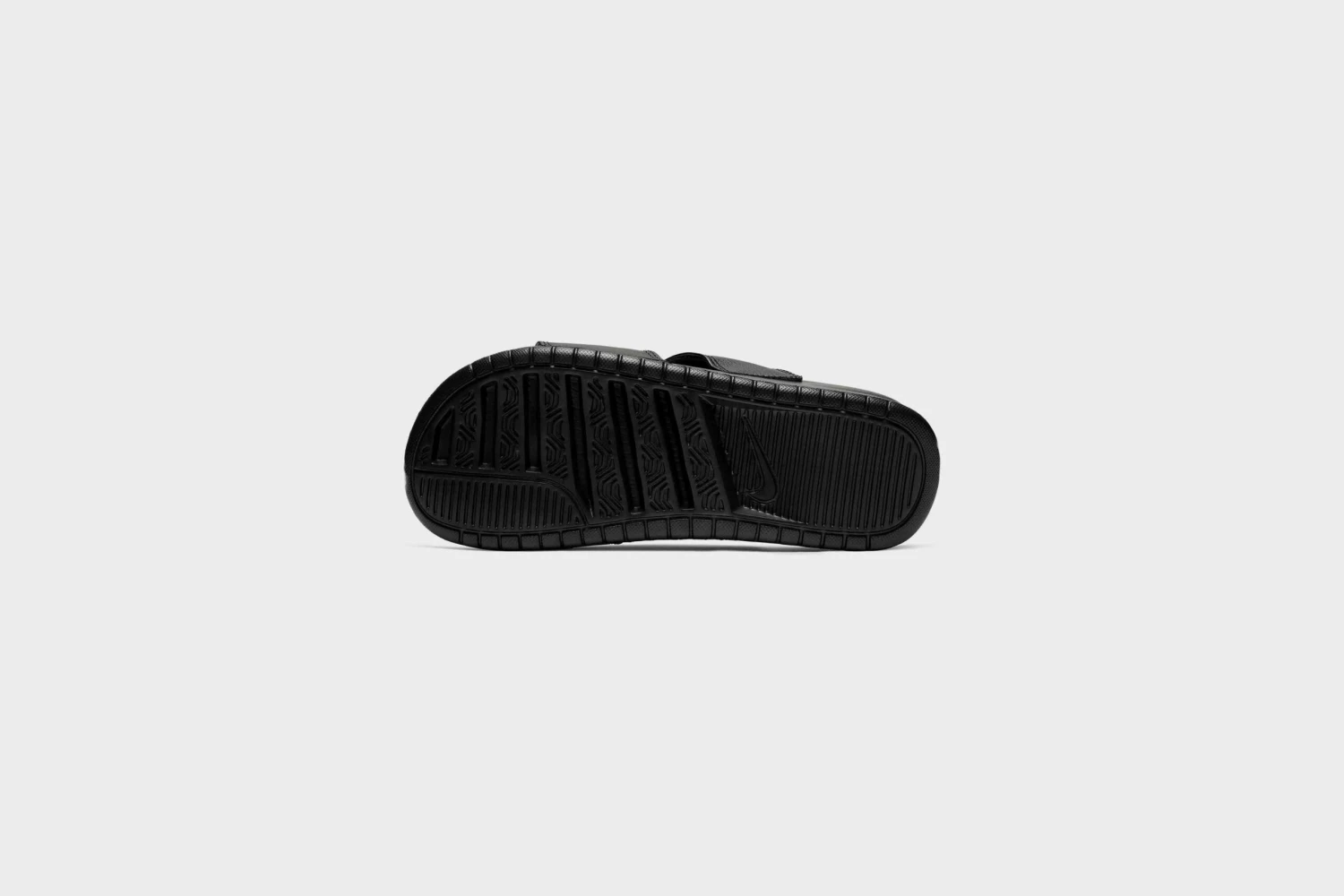 Nike WMNS Benassi Duo Ultra Slide (Black/White) 6 Nike WMNS Benassi Duo Ultra Slide (Black/White) - Image 4