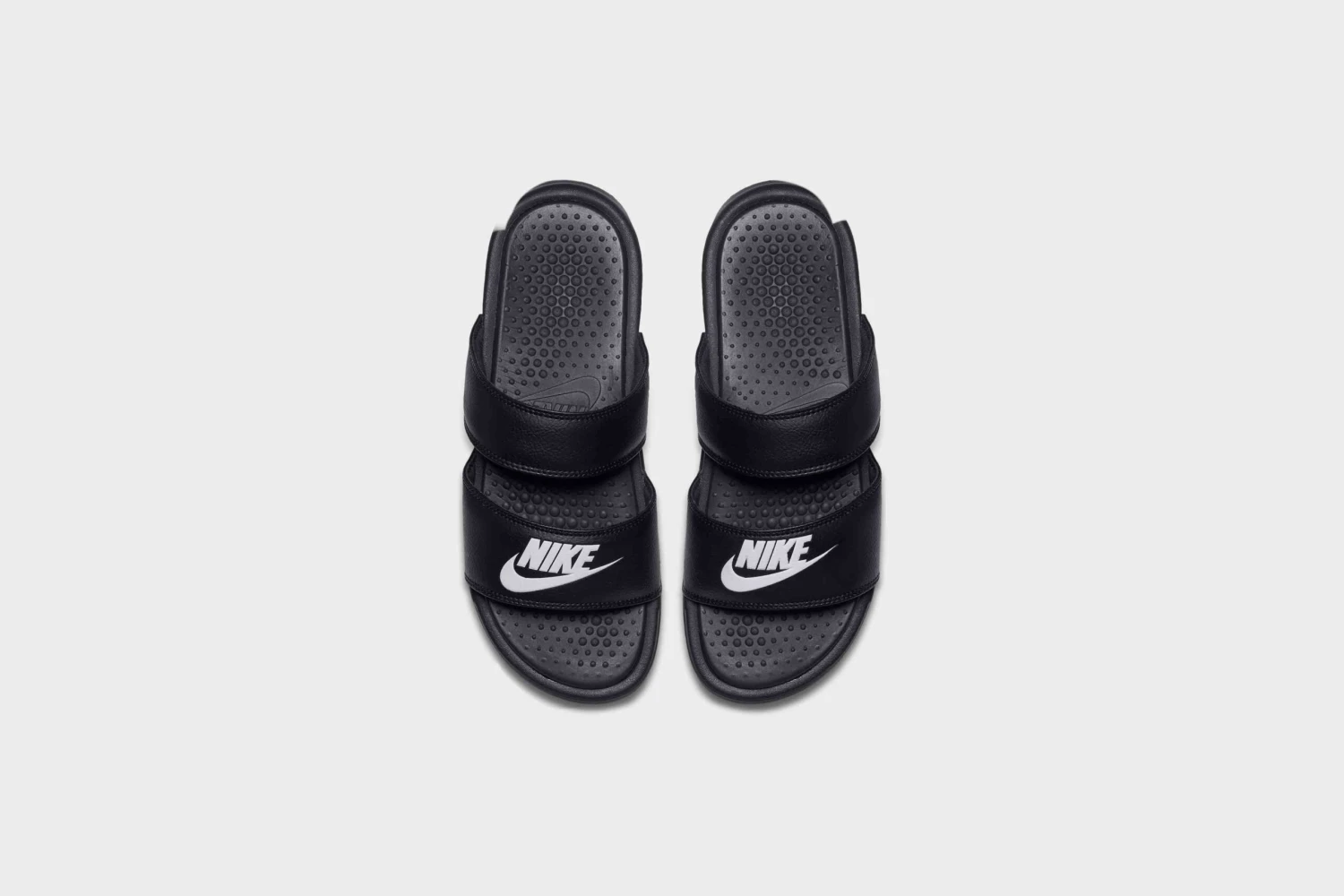 Nike WMNS Benassi Duo Ultra Slide (Black/White) 4 Nike WMNS Benassi Duo Ultra Slide (Black/White) - Image 2