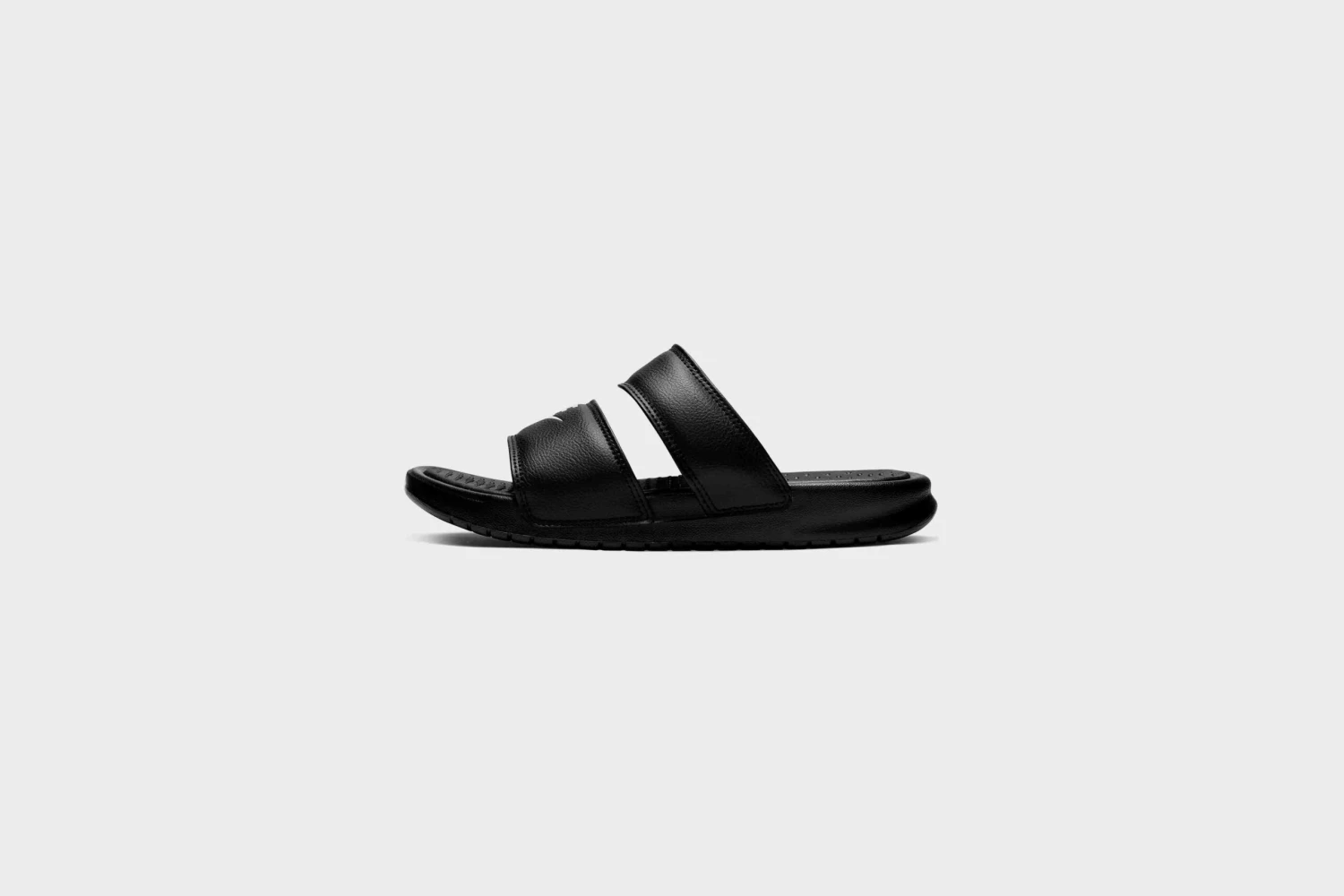 Nike WMNS Benassi Duo Ultra Slide (Black/White) 5 Nike WMNS Benassi Duo Ultra Slide (Black/White) - Image 3